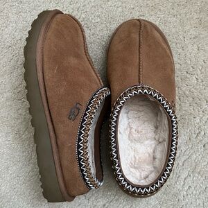 UGG Tasman